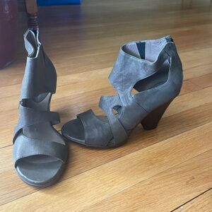 Women's Stylish Gray Wedge Sandals